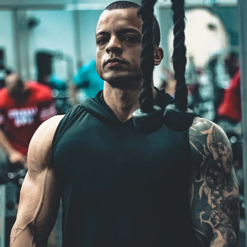 Kit 3 Regatas Dry Fit Ozlo® – Estilo e Secagem Rápida